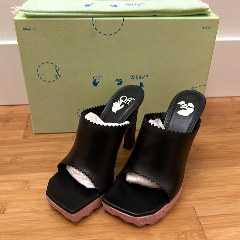 Off-White Black and Pink Women's Shoes